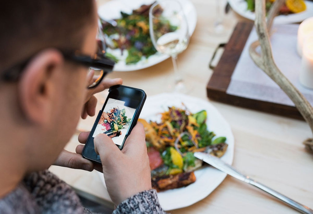 Come gestire un ristorante sui social: immagini e timing